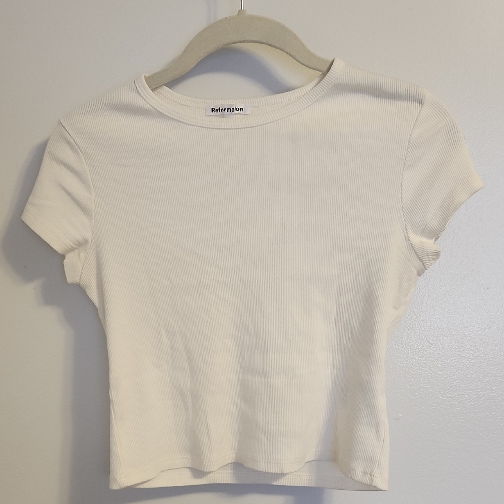 Reformation Cream Fitted Crop Top Short Sleeve